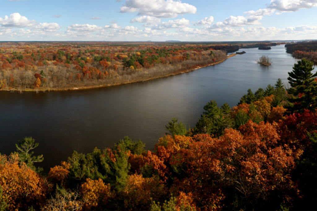 tourist attractions near la crosse wi