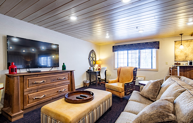 Stoney Creek Hotel