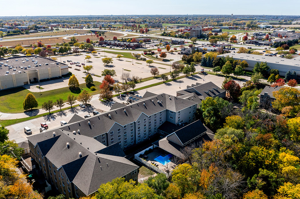 Stoney Creek DesMoines Hotel Button 1