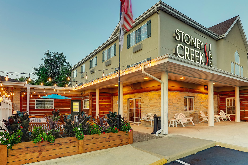 Stoney Creek Quincy Hotel Button 1