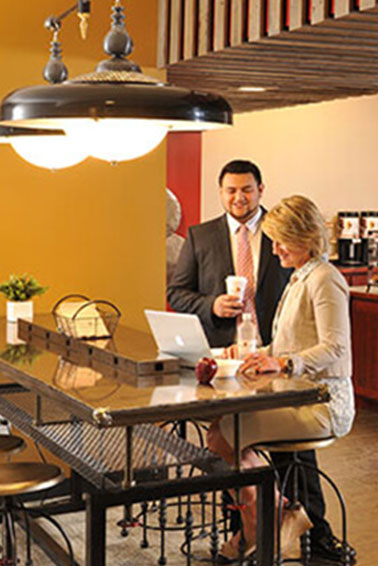 Vending machines and guest amenities, Quincy IL hotel