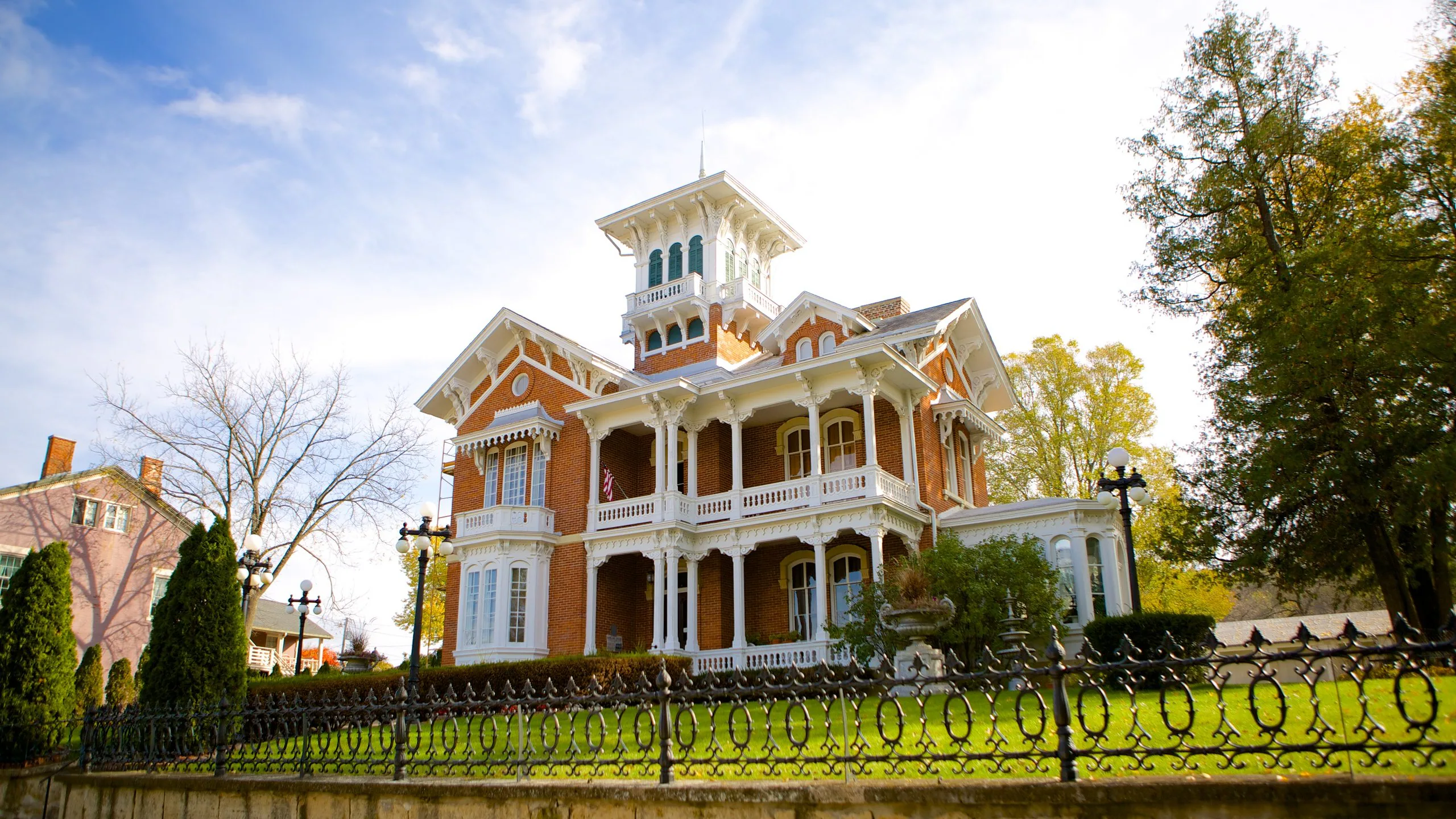 The Belvedere Mansion and Gardens in Galena