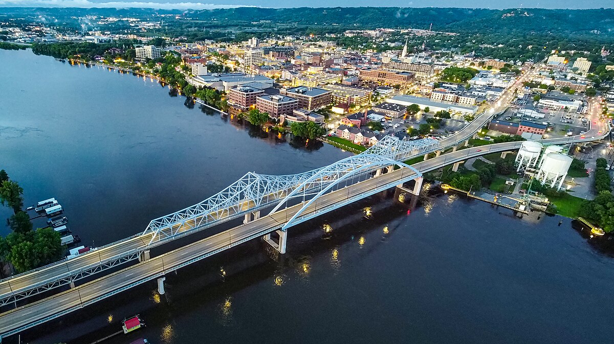 Historic Downtown La Crosse streetscape