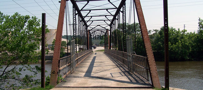 A trail on Sylvan Island Park